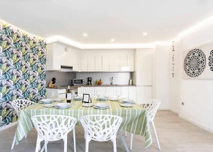 Ocean Garden Penthouse 1002 Διαμέρισμα