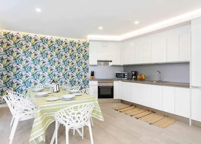 Ocean Garden Penthouse 1002 Διαμέρισμα *